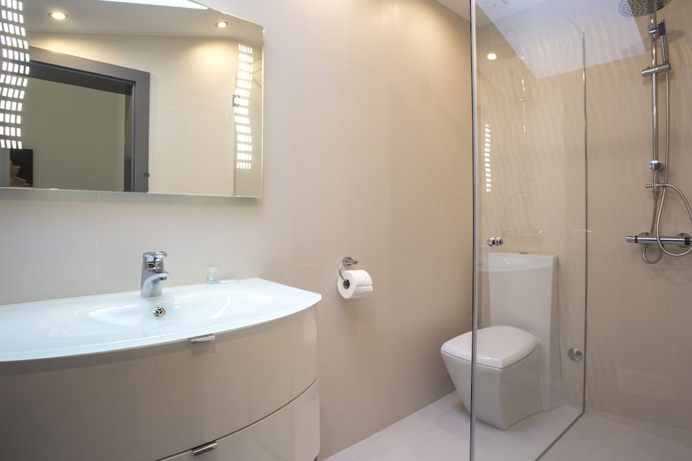 Adrion Aparthotel 47/49