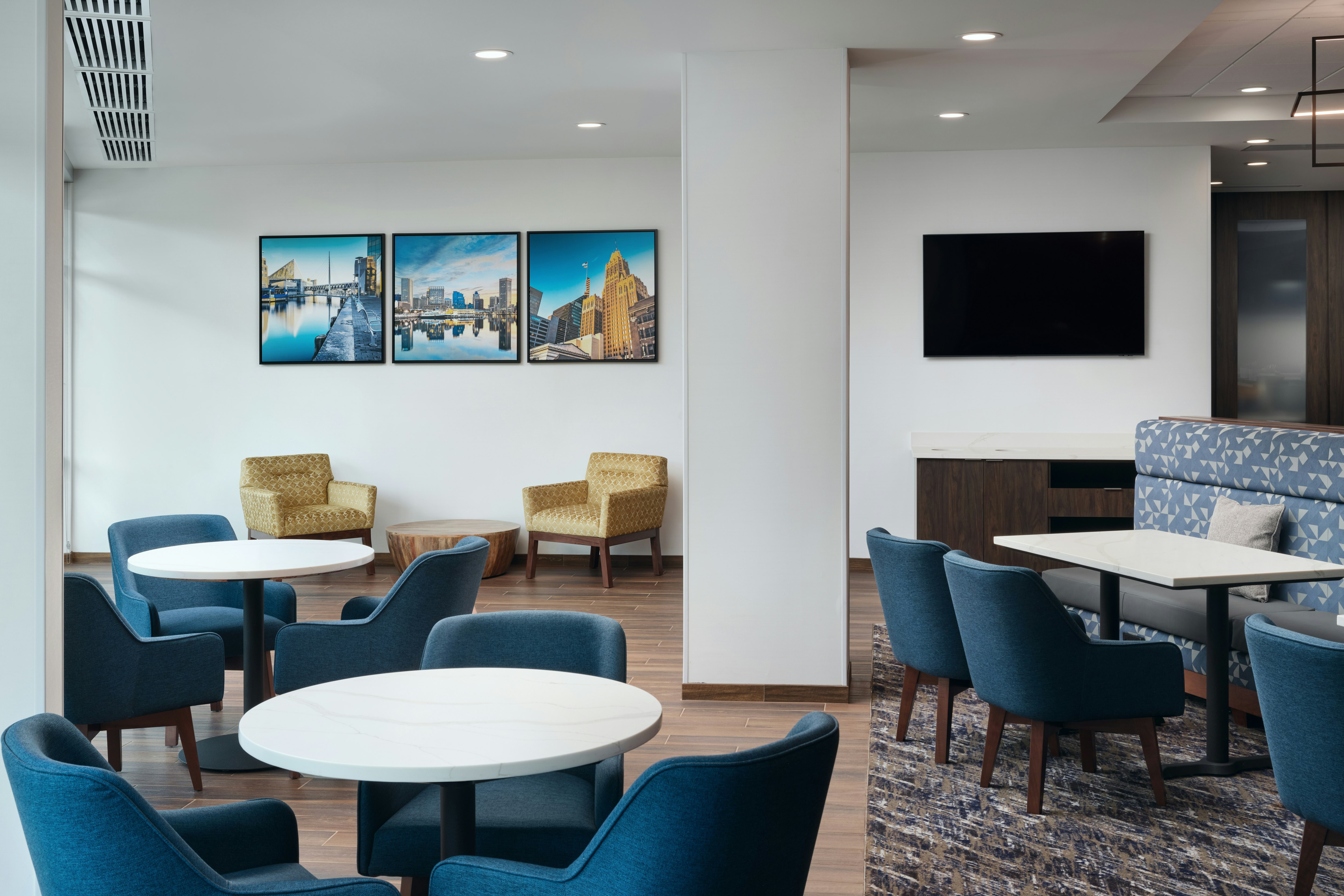 Hampton Inn Towson Downtown 27/29