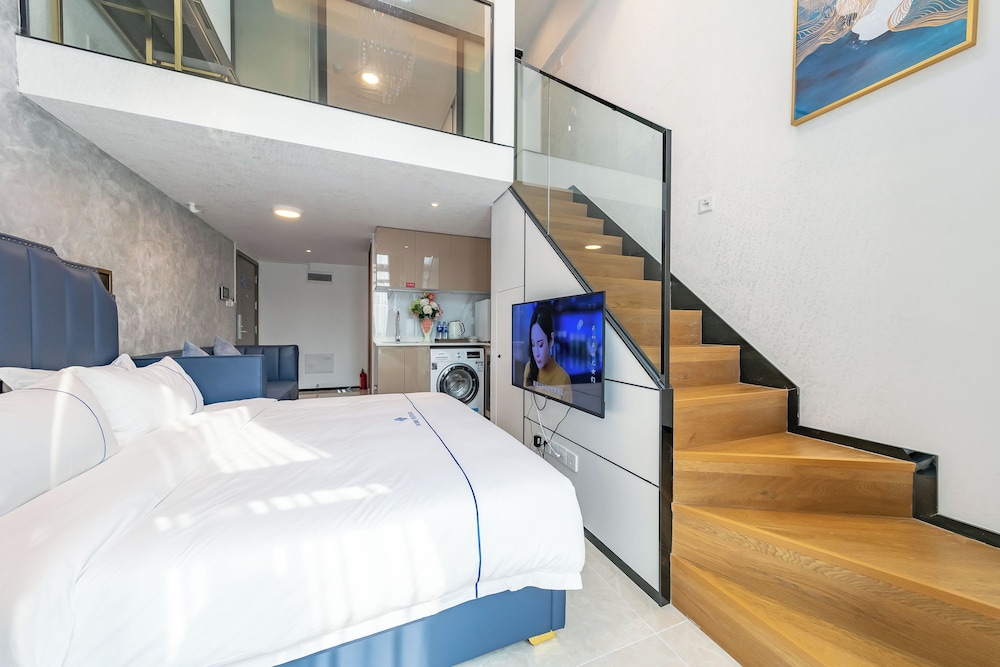 Huaqiang North Executive Apartment 8/20