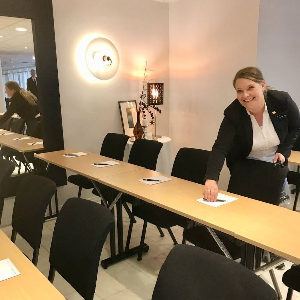 Reenskaug Hotel 7/50