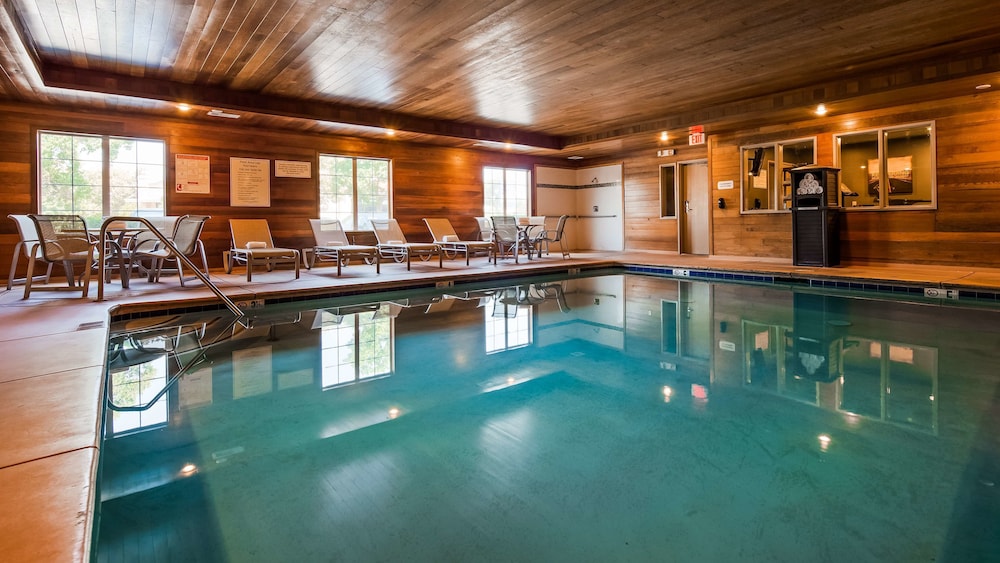 Best Western Plus Rama Inn & Suites in OAKDALE - CA