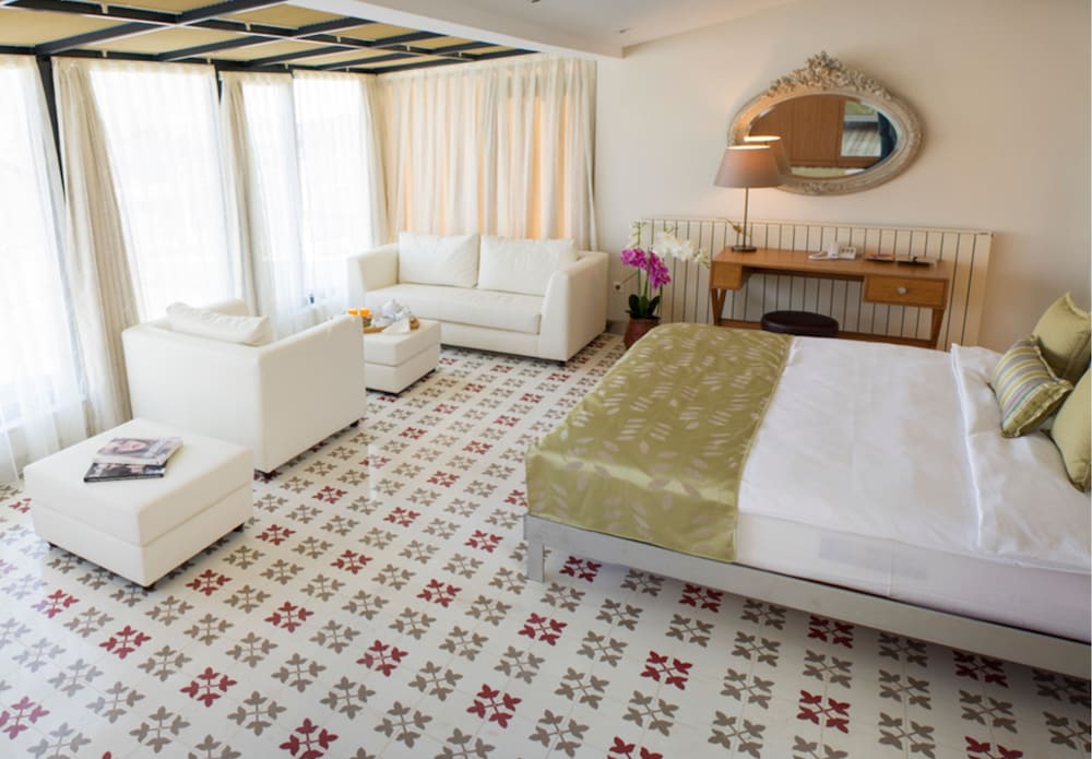Wame Suite Hotel 24/85