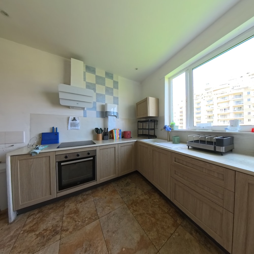 MIXED DORM, 4 BEDS, GARDEN VIEW, GROUND FLOOR