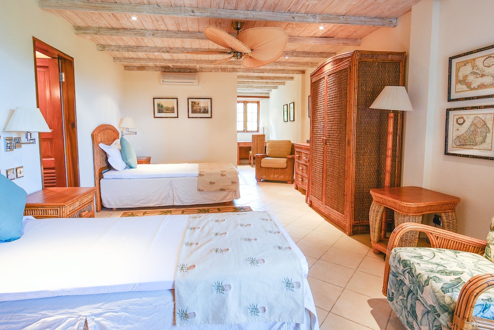 Bequia Beach Hotel 24/78