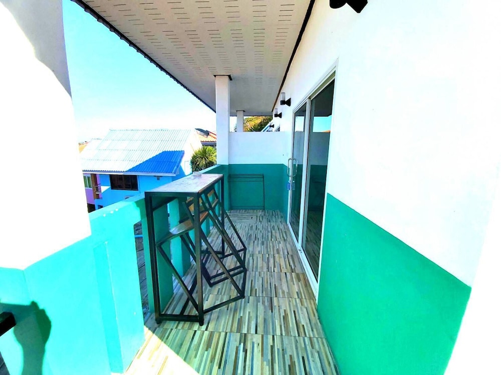 Neutron Bungalow 5/41