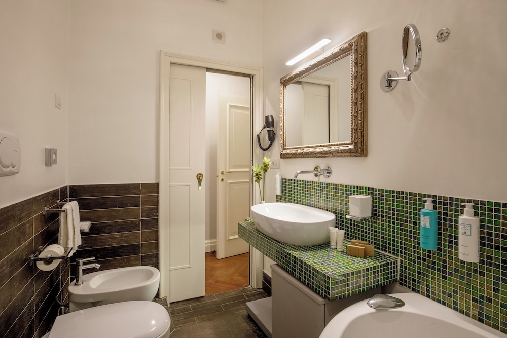 Vivaldi Luxury Rooms 60/63