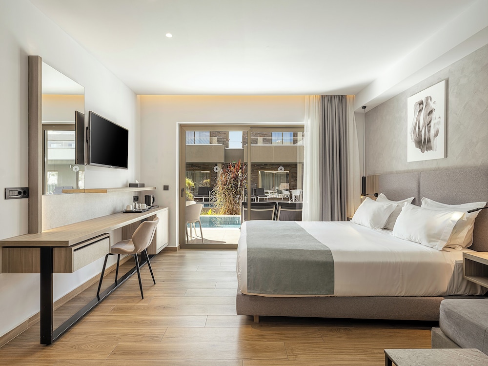 Myrion Beach Resort and Spa 62/97