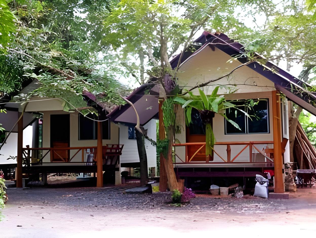 Baan Tai Rom Yen Resort 2/17