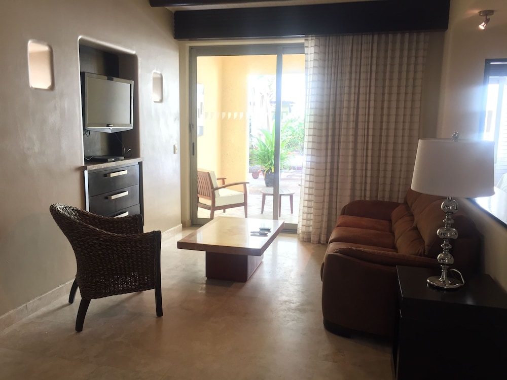 Torrenza Boutique Resort 27/48