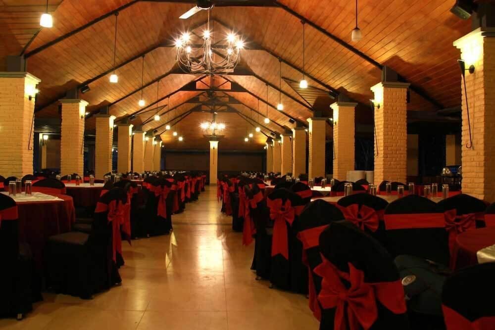 Lake Serenity Boutique Hotel 30/45
