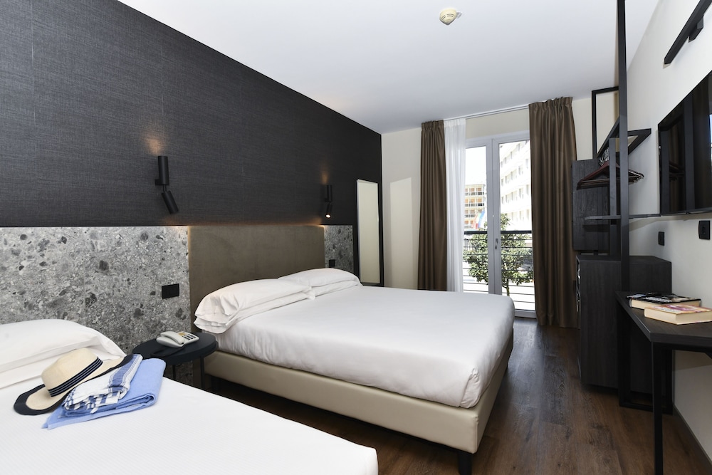 Hotel Eden 9/62