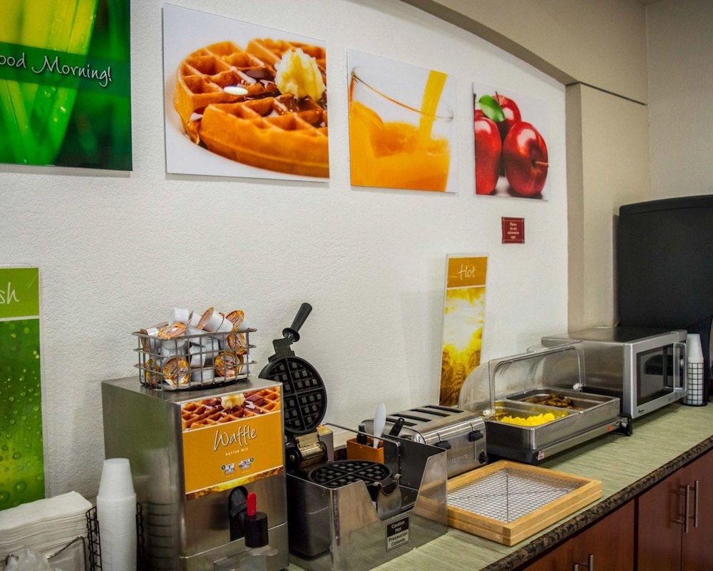 Quality Inn Weeki Wachee - Spring Hill 30/52