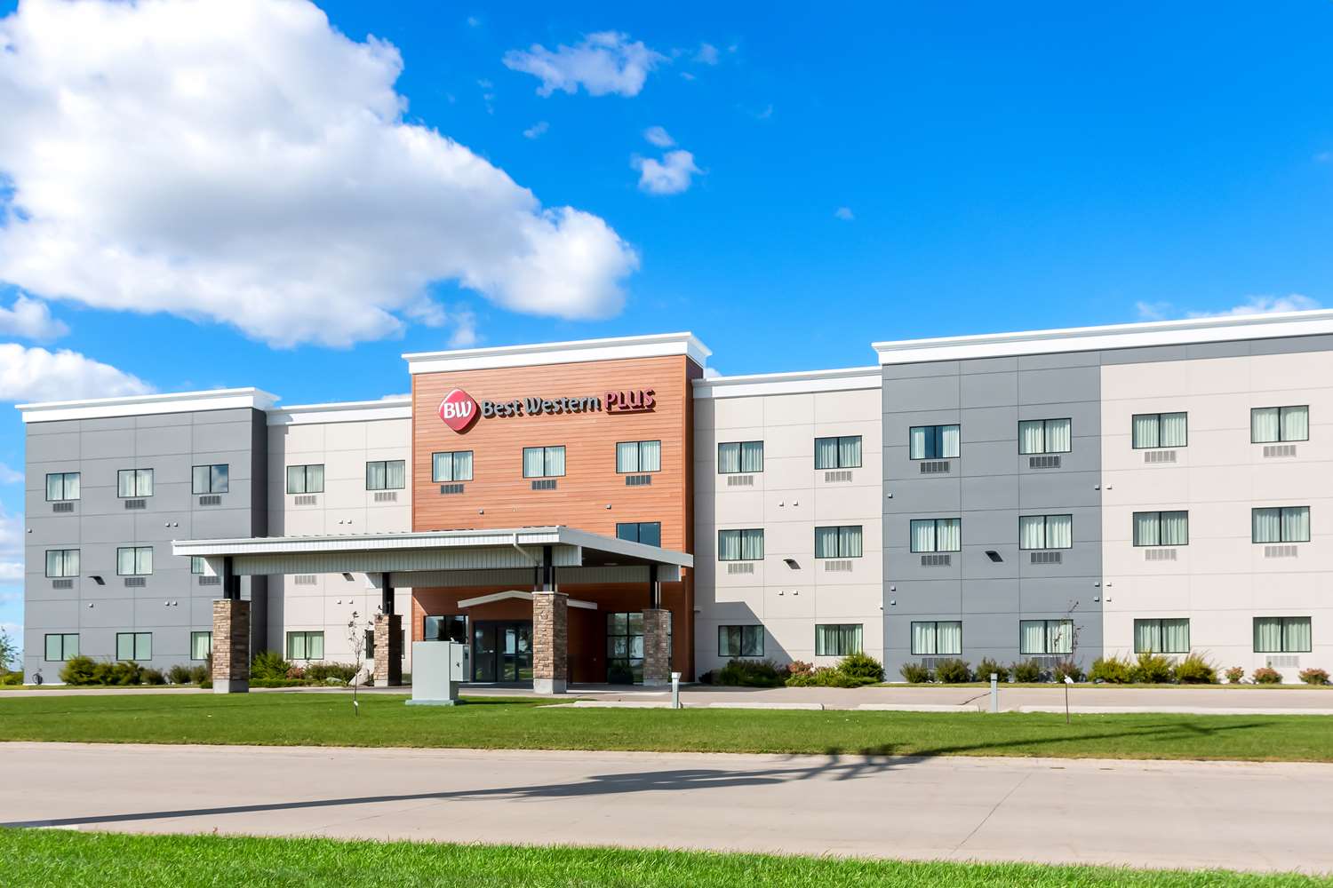 Best Western Plus Morden 15/15