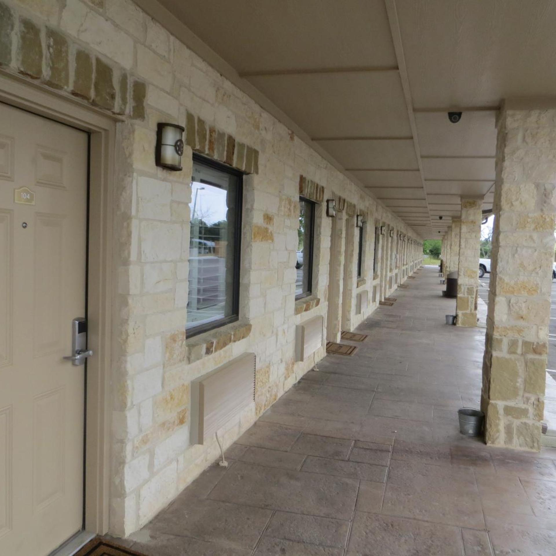Black Gold Inn 4/43
