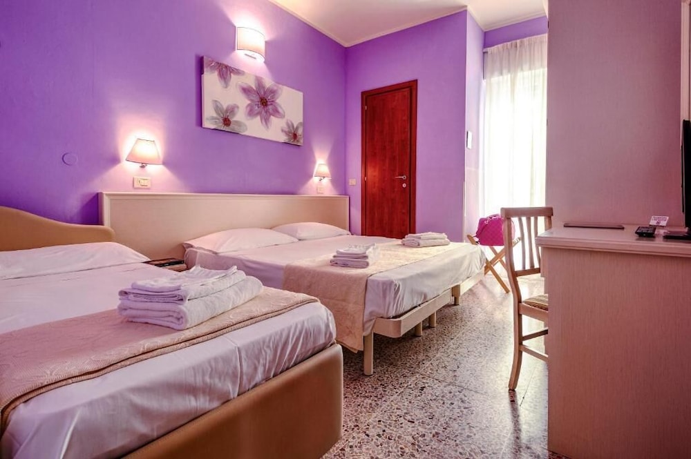 HOTEL PLAZA 14/53