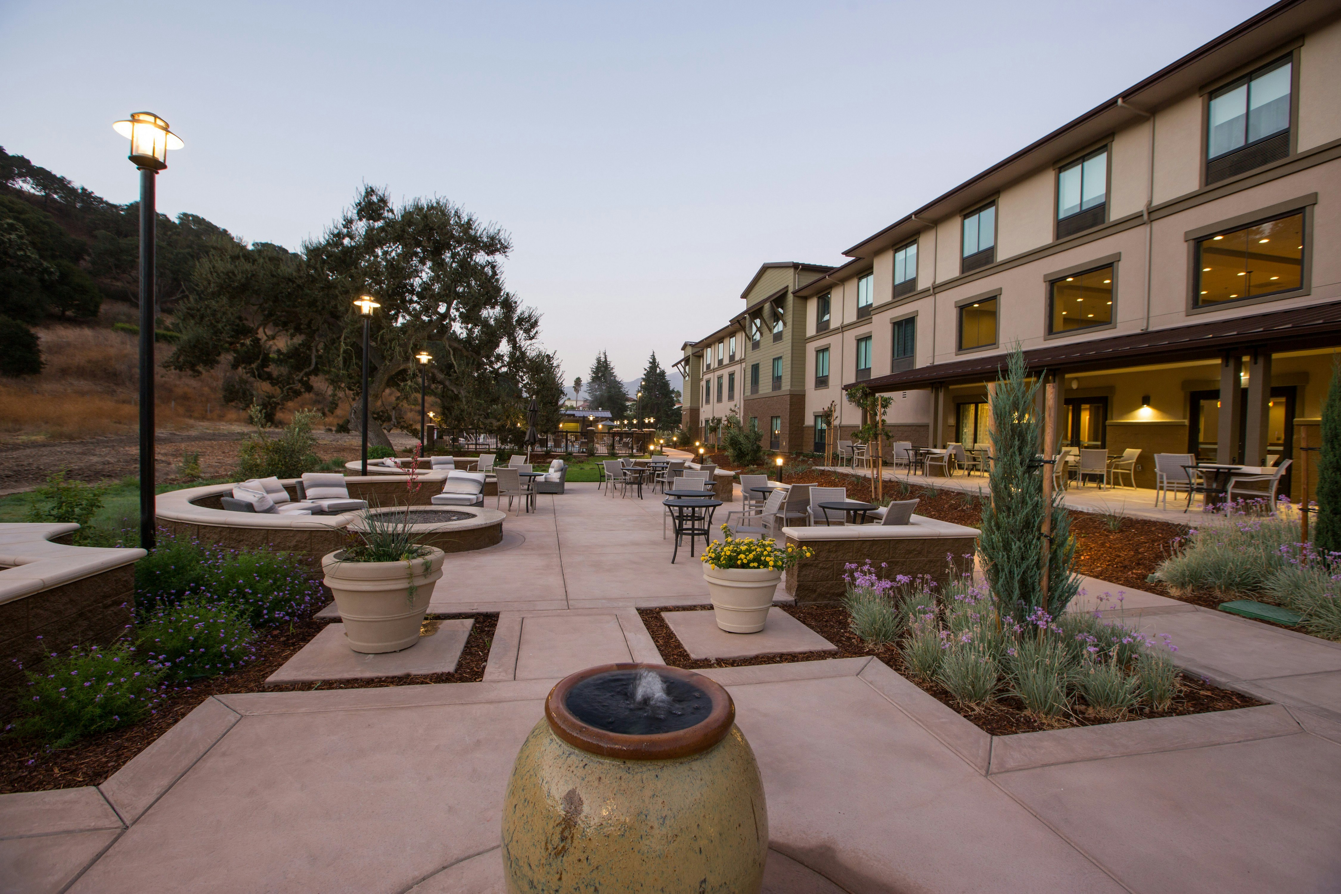 Hampton Inn & Suites Buellton/Santa Ynez Valley 40/42