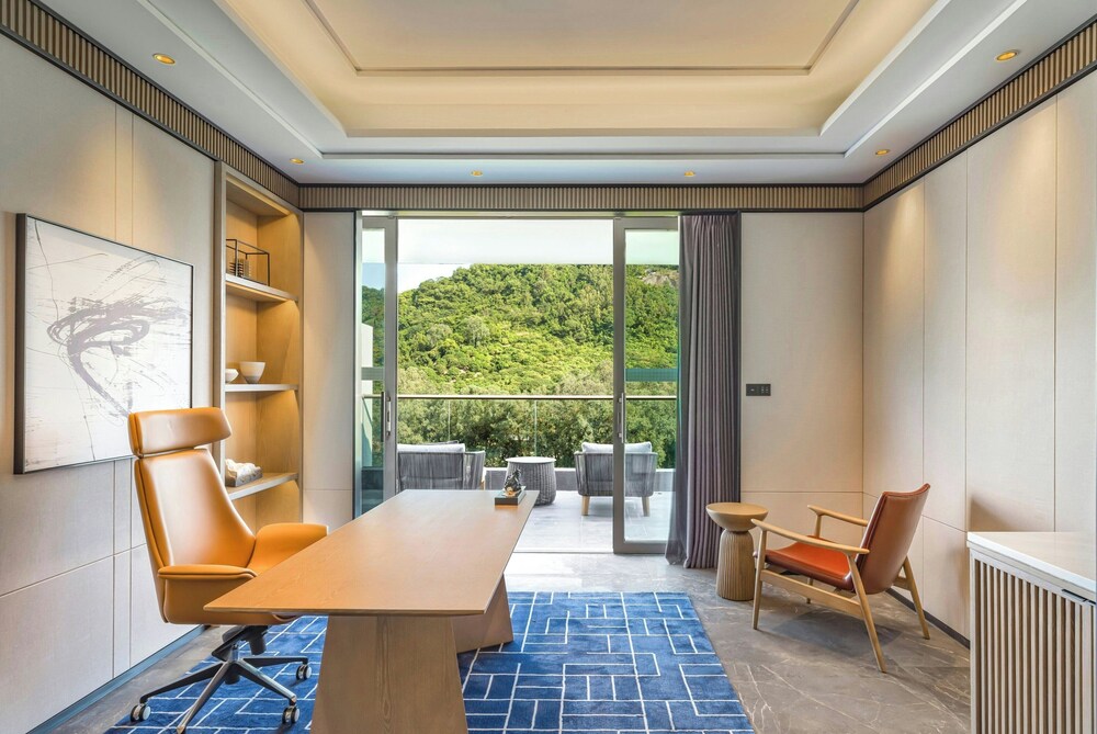 Sheraton Maoming Hot Spring Resort 20/30