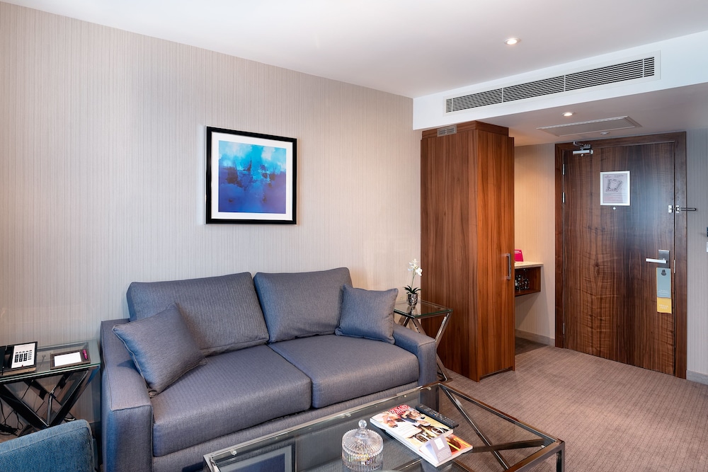 CROWNE PLAZA LONDON HEATHROW T4 43/65