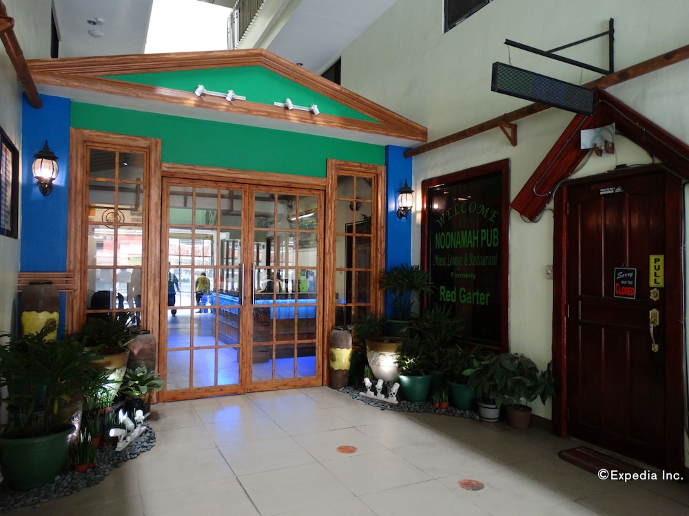 Time Travellers Hotel 4/43