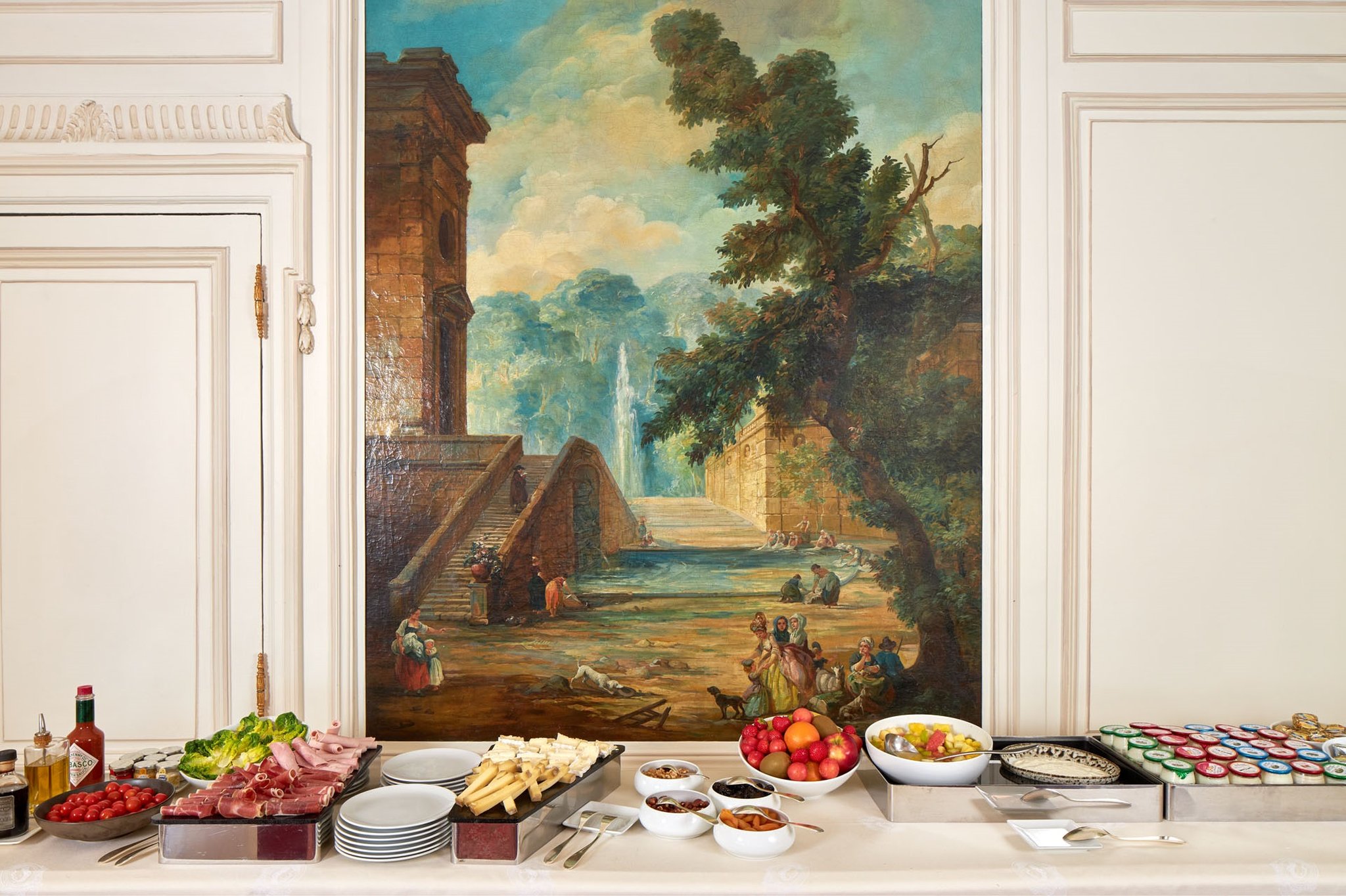 HOTEL RAPHAEL 12/80