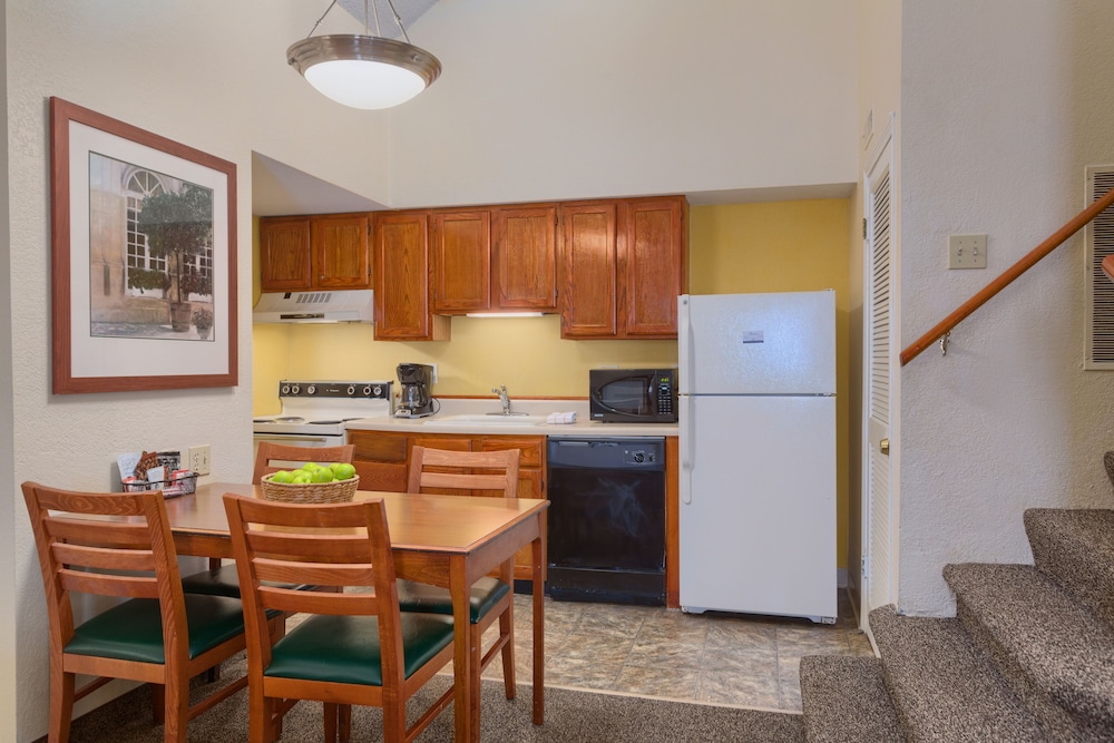 Residences at Daniel Webster 40/50