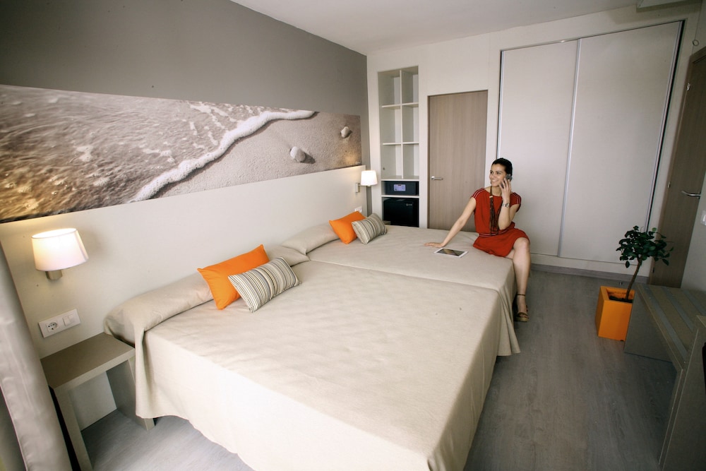 Salou Sunset by Pierre Vacances Adults Only 23/63