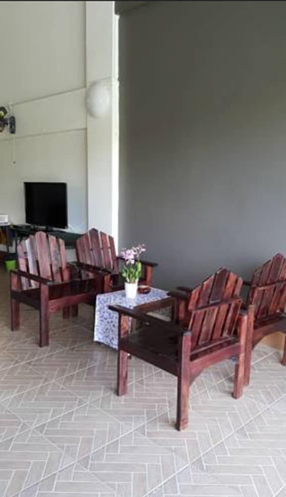 Ann Hostel 8/11