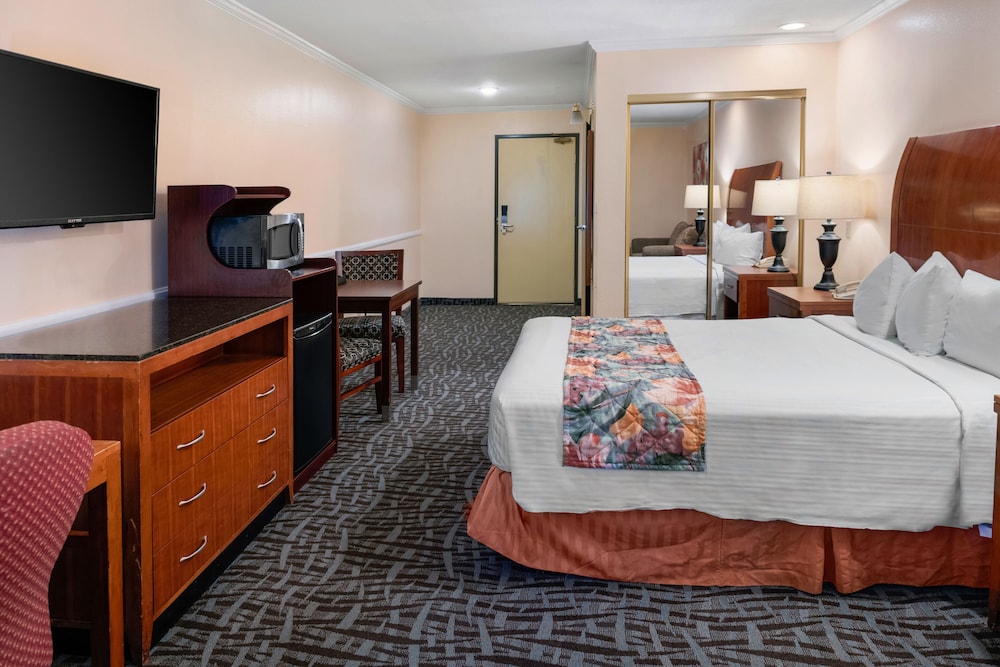 Glendale Hotel 14/38