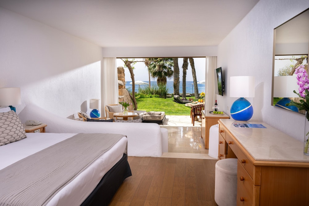 Coral Beach Hotel and Resort in PEGEIA