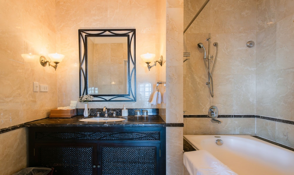 Sunrise Nha Trang Beach Hotel and Spa 78/78