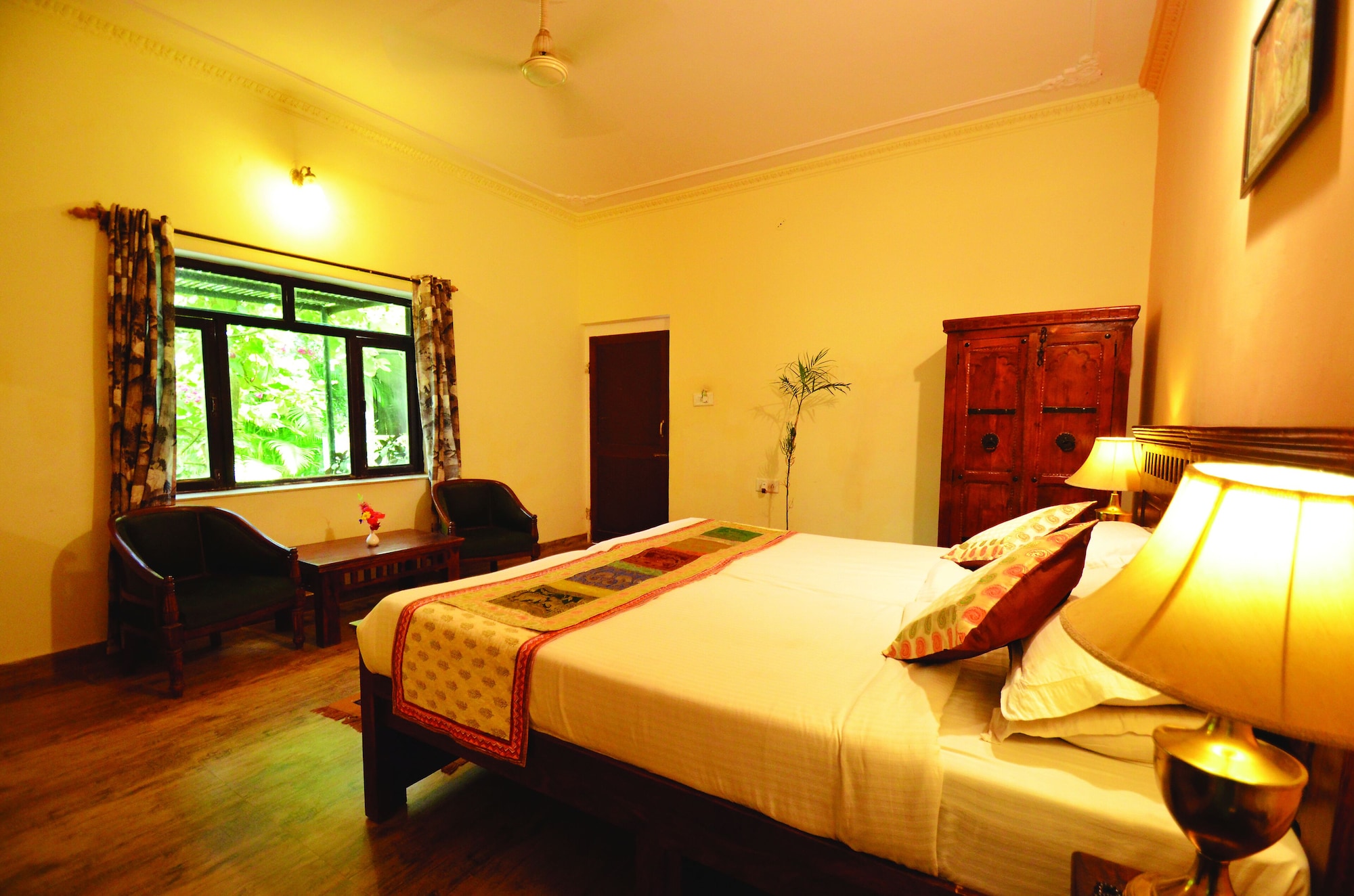 Classic, Double Bed, Garden View