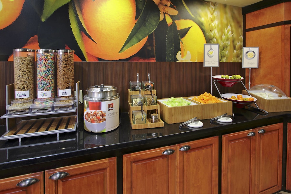 Fairfield Inn Suites By Marriott Fresno Clovis 28/36