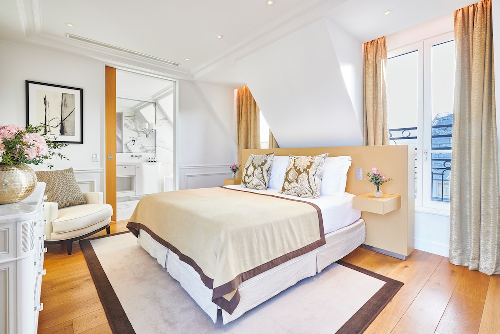 Roof Top, Suite, King Bed, Sofa