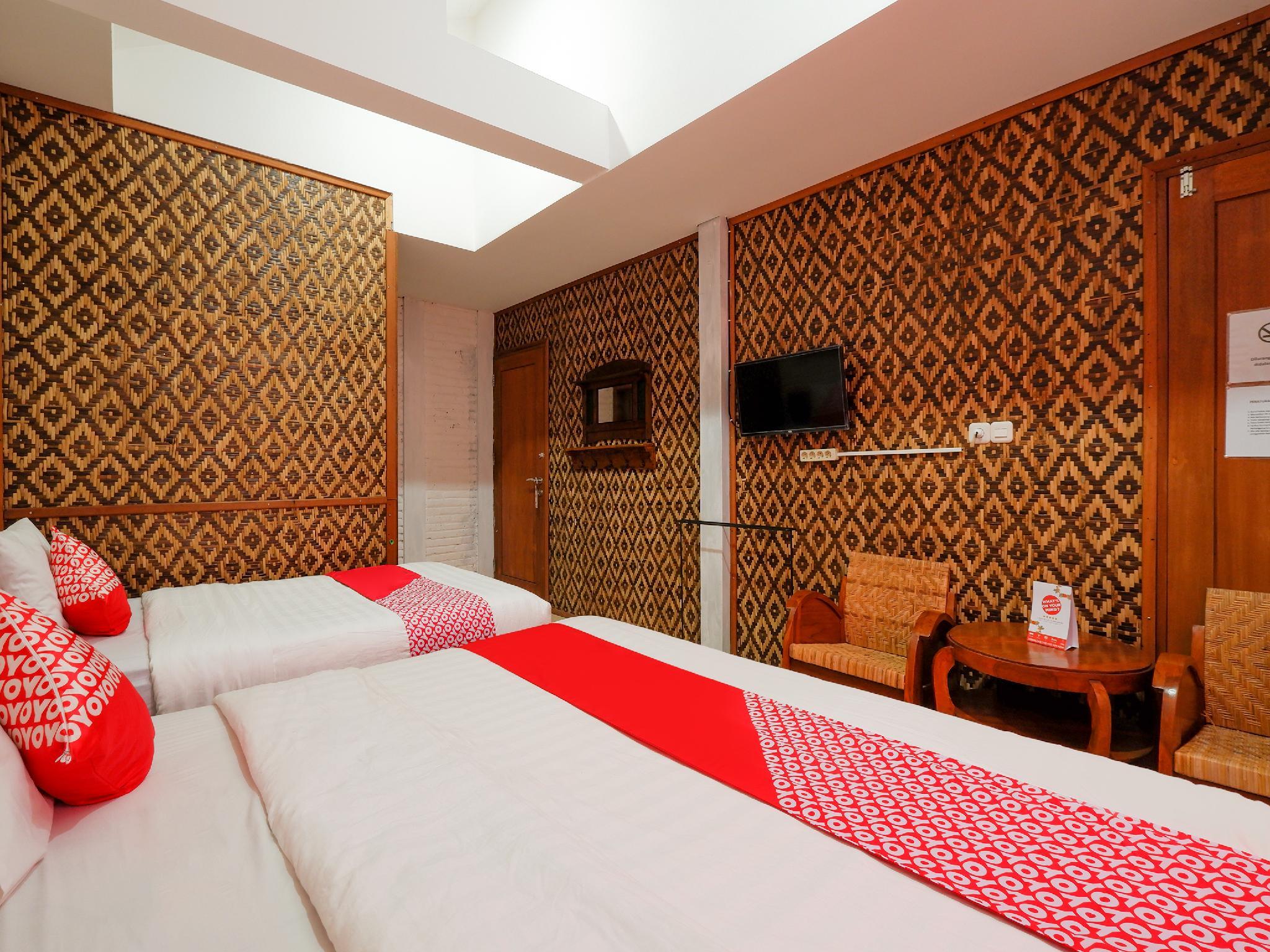 OYO 4016 Tan Jokteng Guest House 17/51