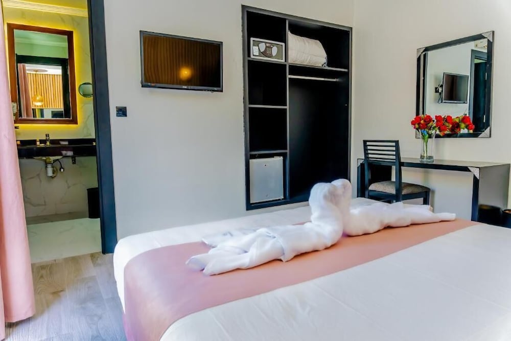 Hotel Les Ambassadeurs 13/35