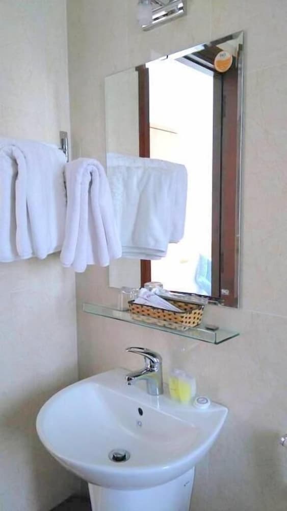 Tuan Thuy Hotel 45/47