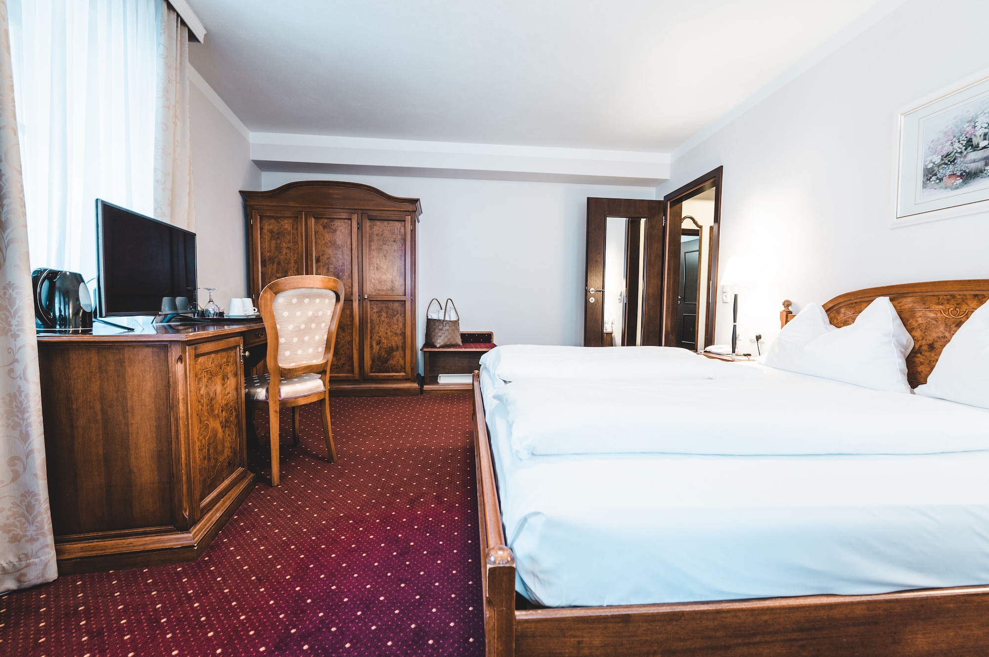 غرفة ديلوكس بسرير كوين بإطلالة على المدينة، Cella Central Historic Boutique Hotel 3/10