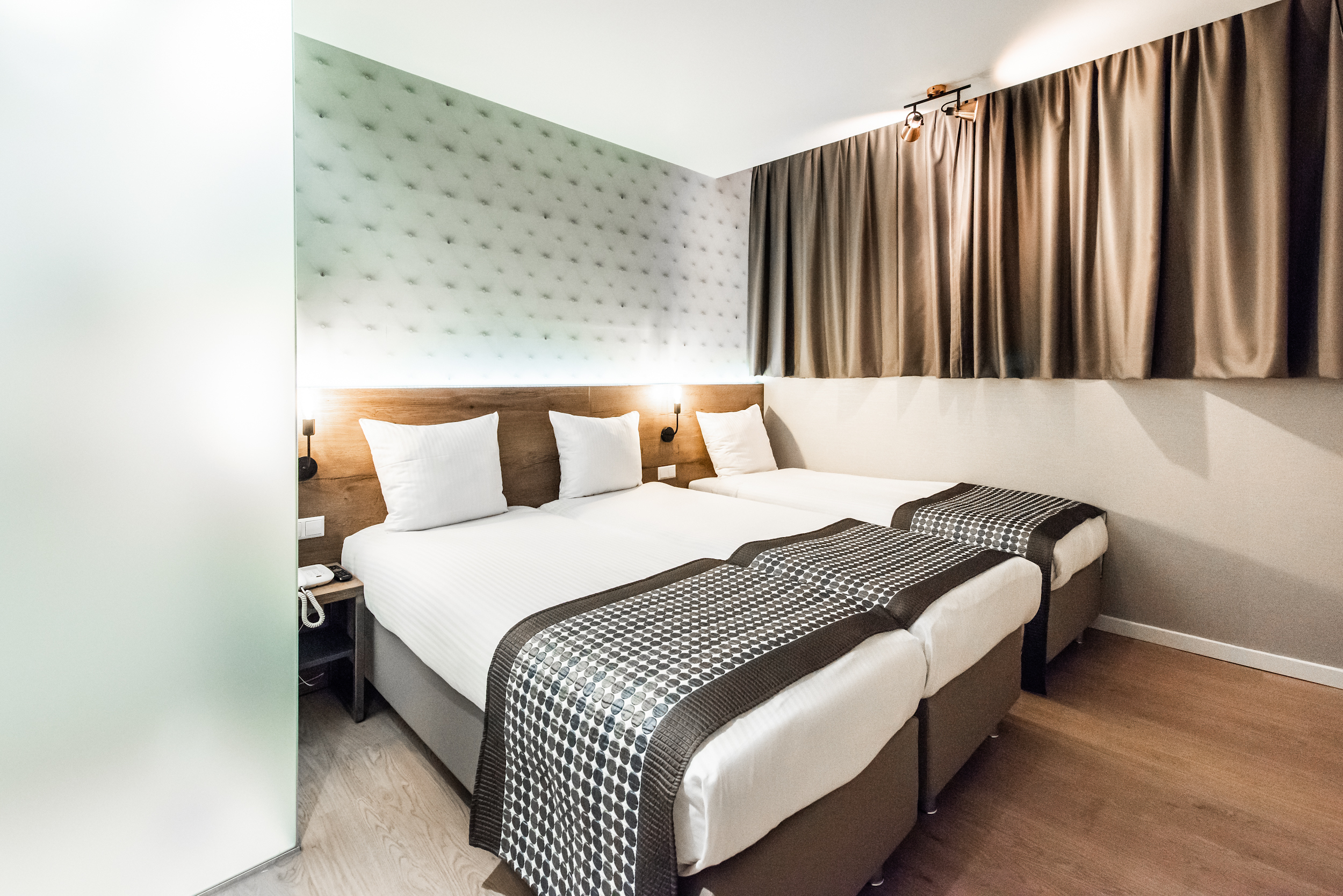 غرفة ثلاثية، Melrose Hotel 3/5