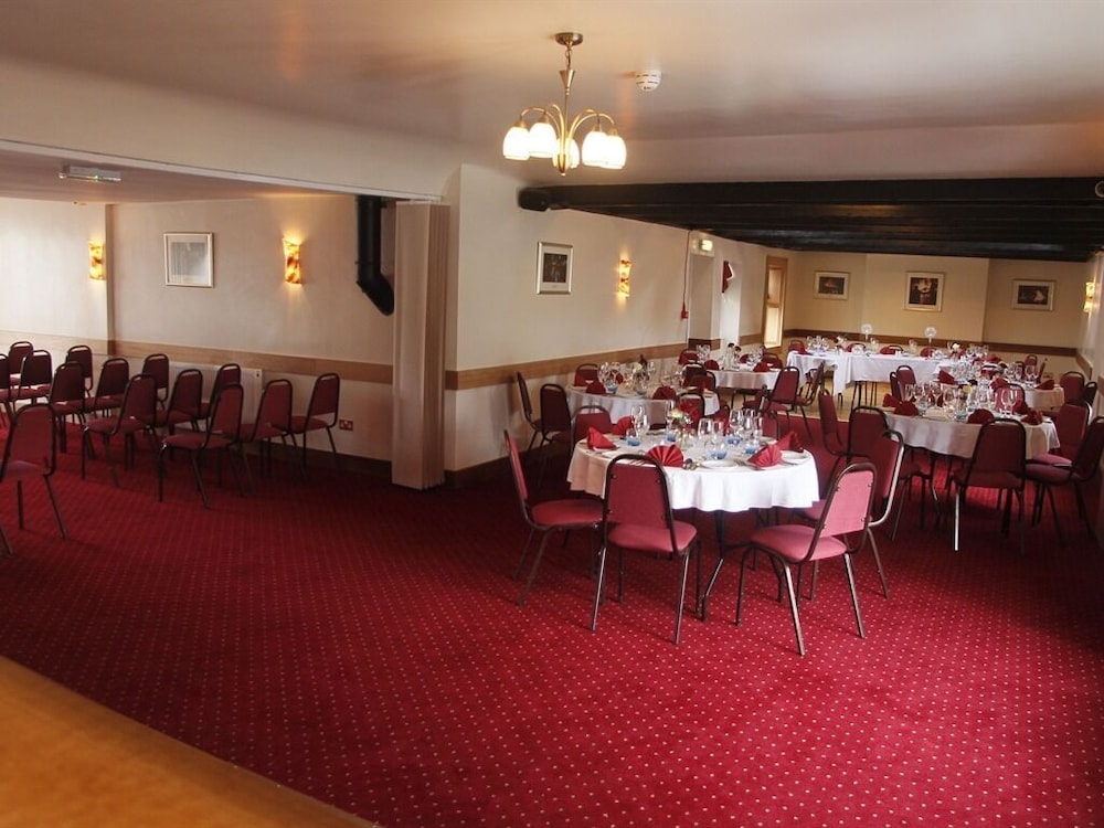 The Elphinstone Hotel 19/36