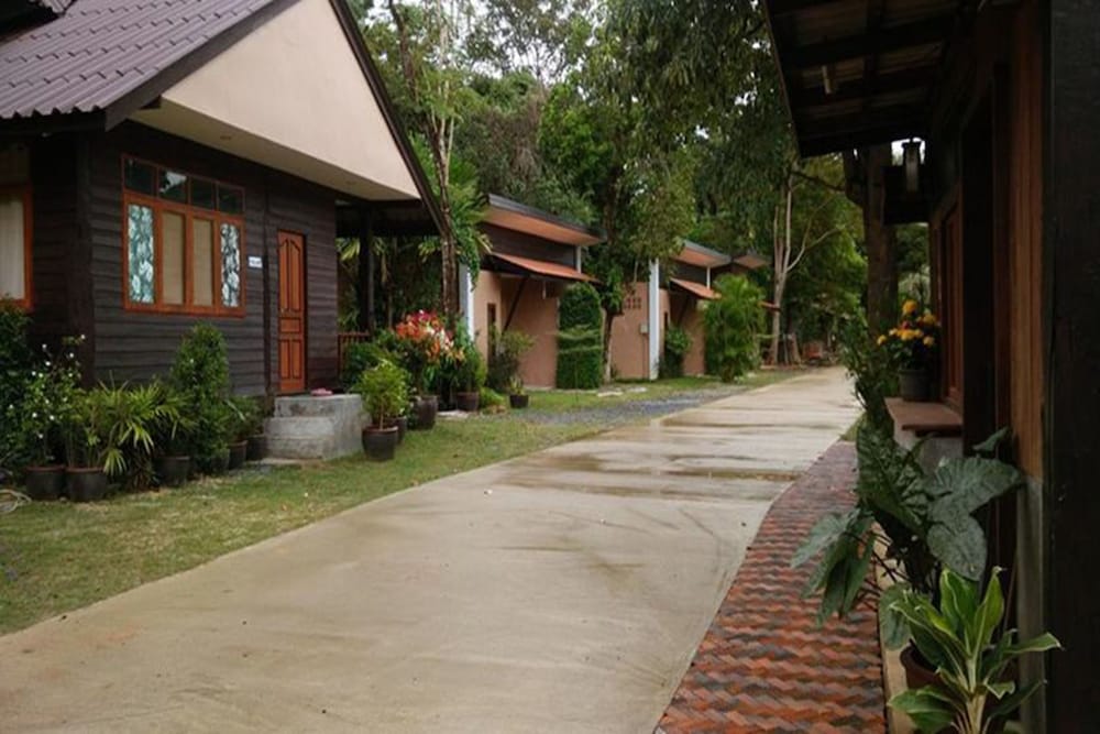 Baan Suan Rim Klong 57/63
