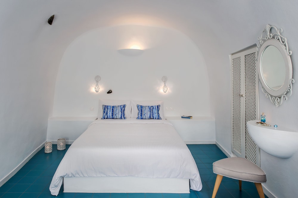Villa Irini Fira 4/45