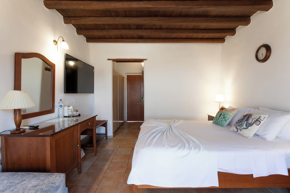 Paradision Hotel 18/71