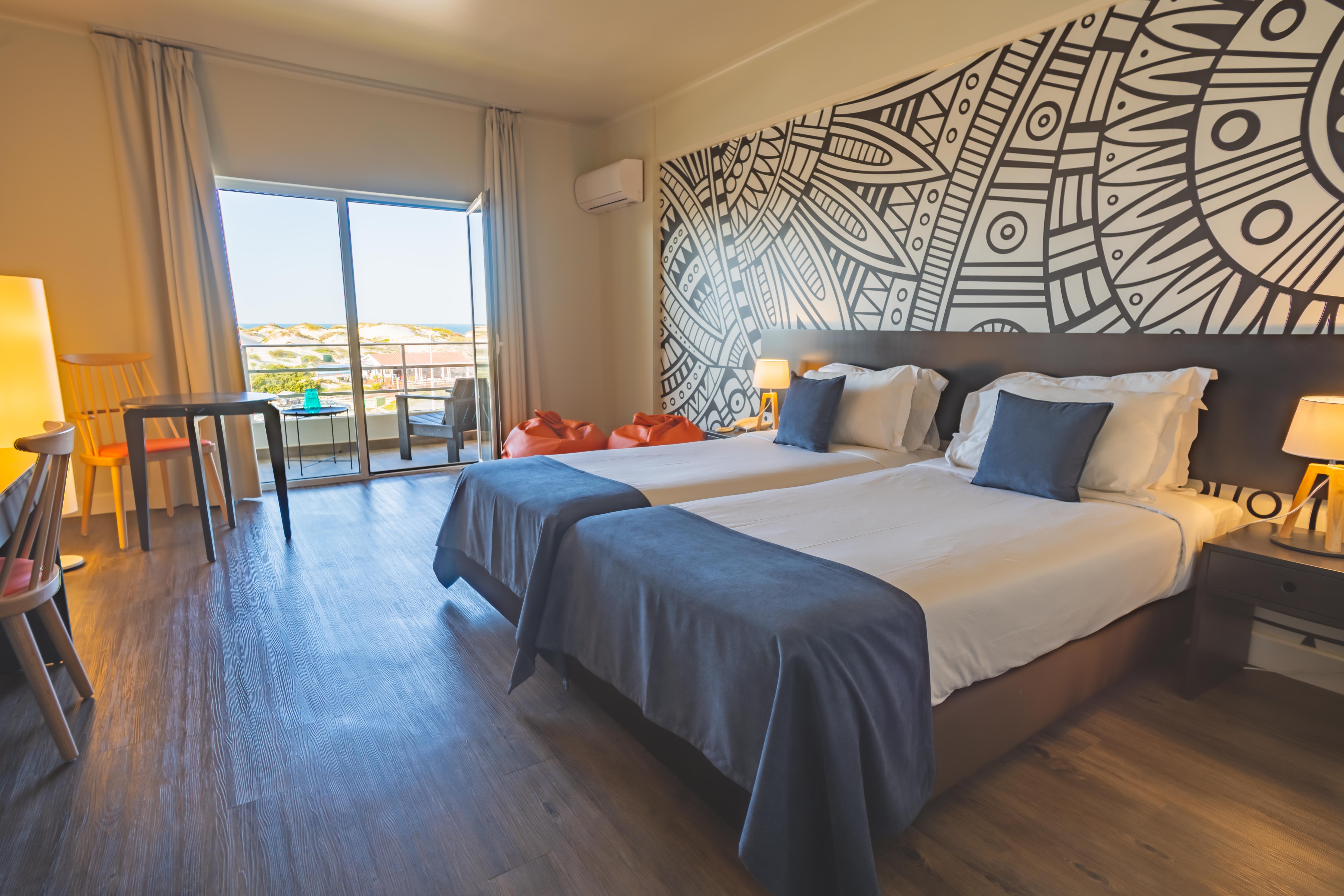 Room, Sea View
