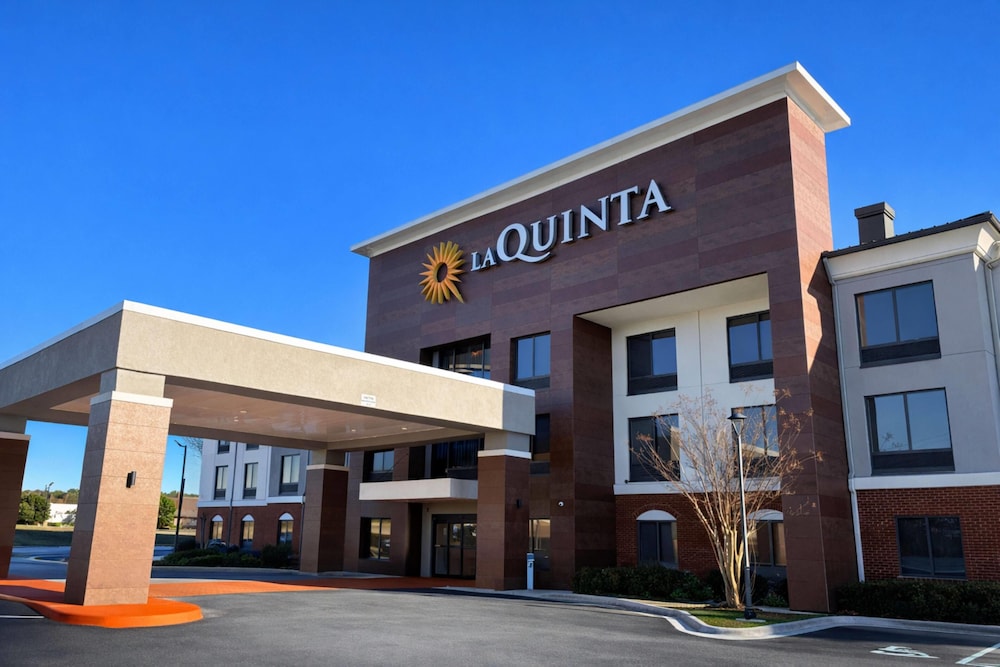 La Quinta Inn & Suites by Wyndham Bessemer 44/49