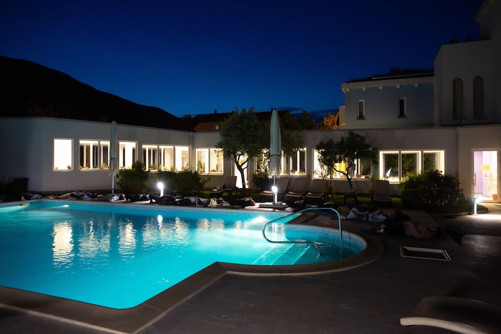 HOTEL MANORA 5/76