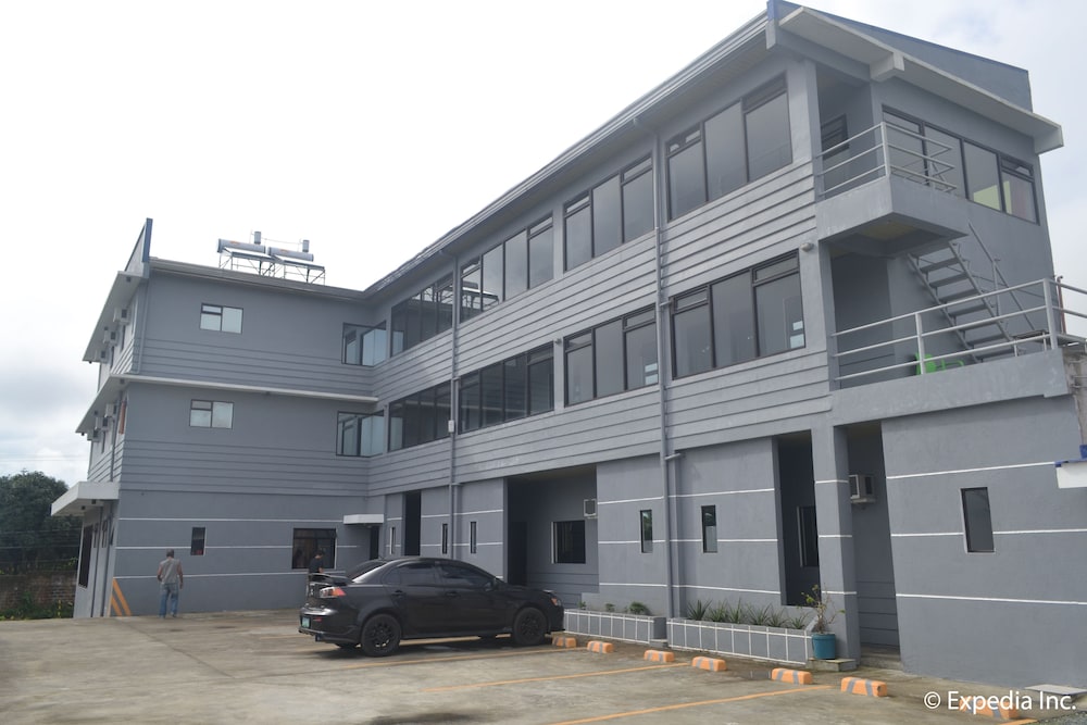 Aroha Hotel 35/39