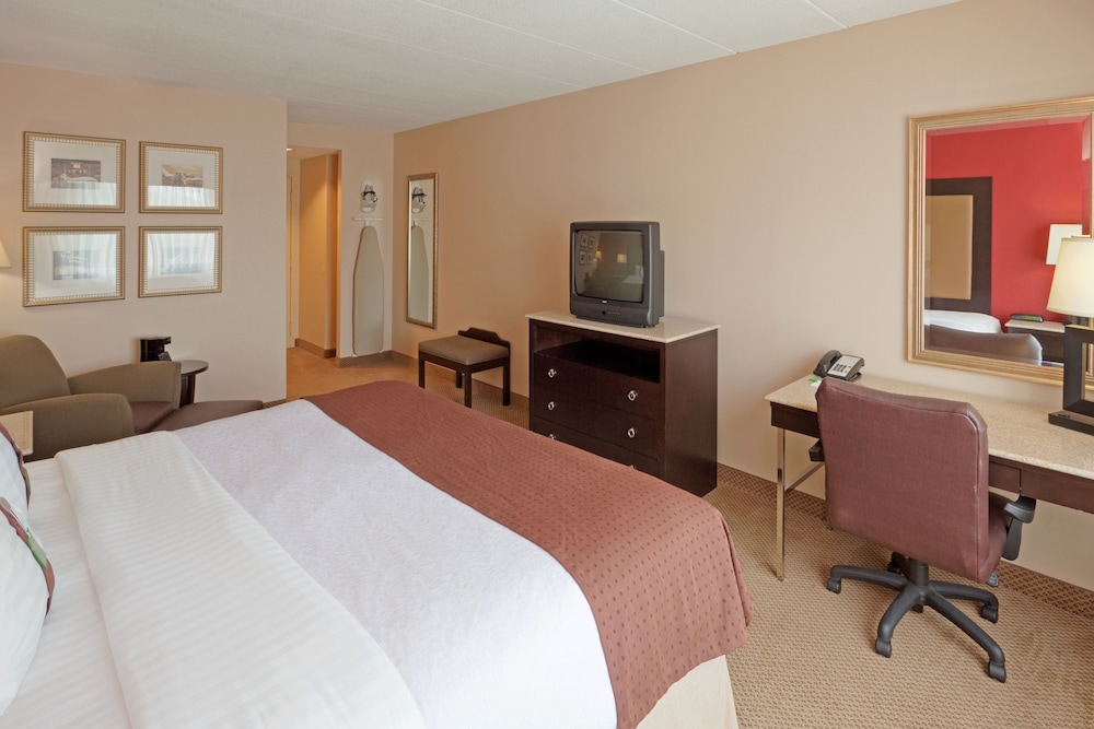 Holiday Inn Portsmouth 11/41
