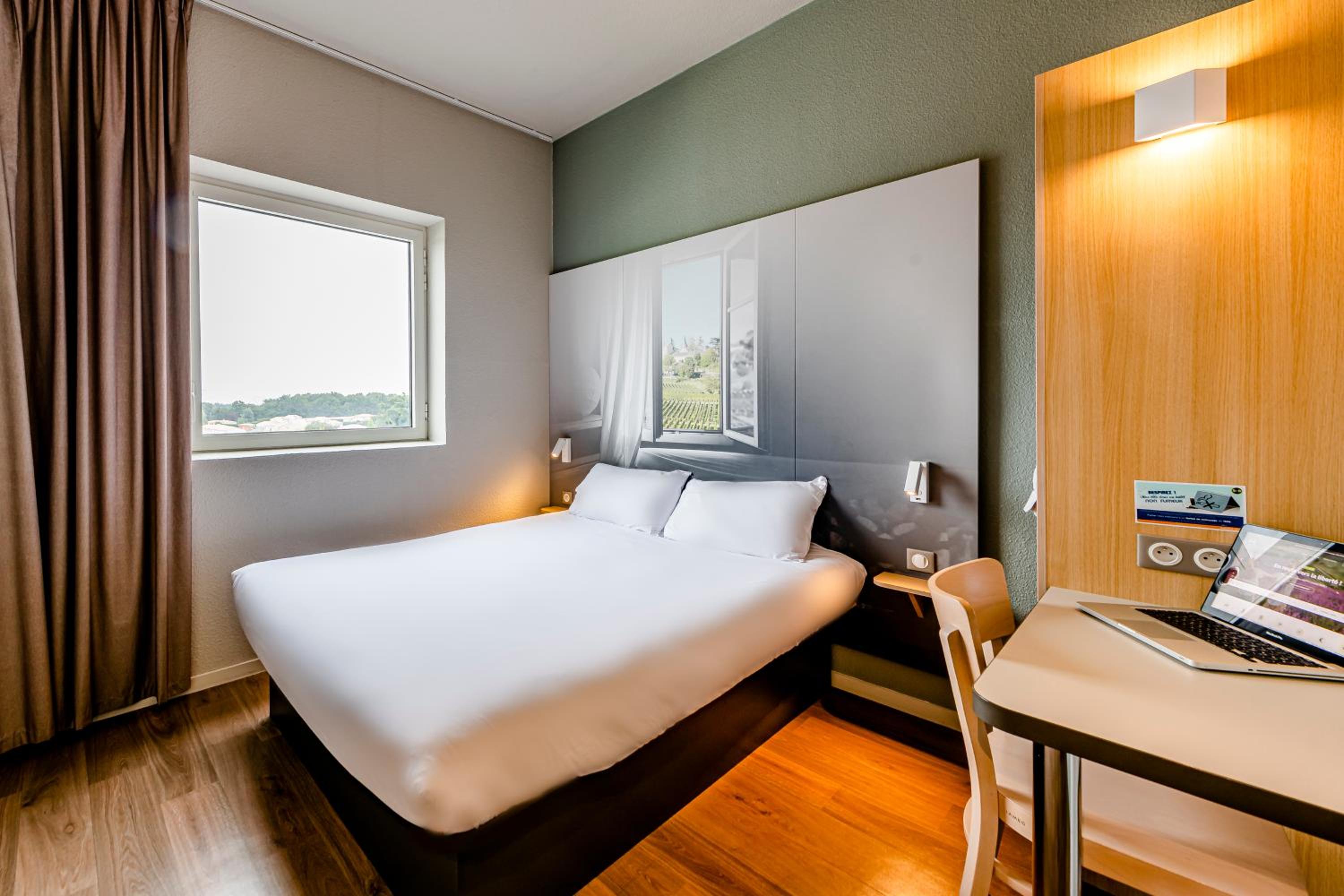غرفة بسرير مزدوج، B&B HOTEL Bordeaux Est 4/10