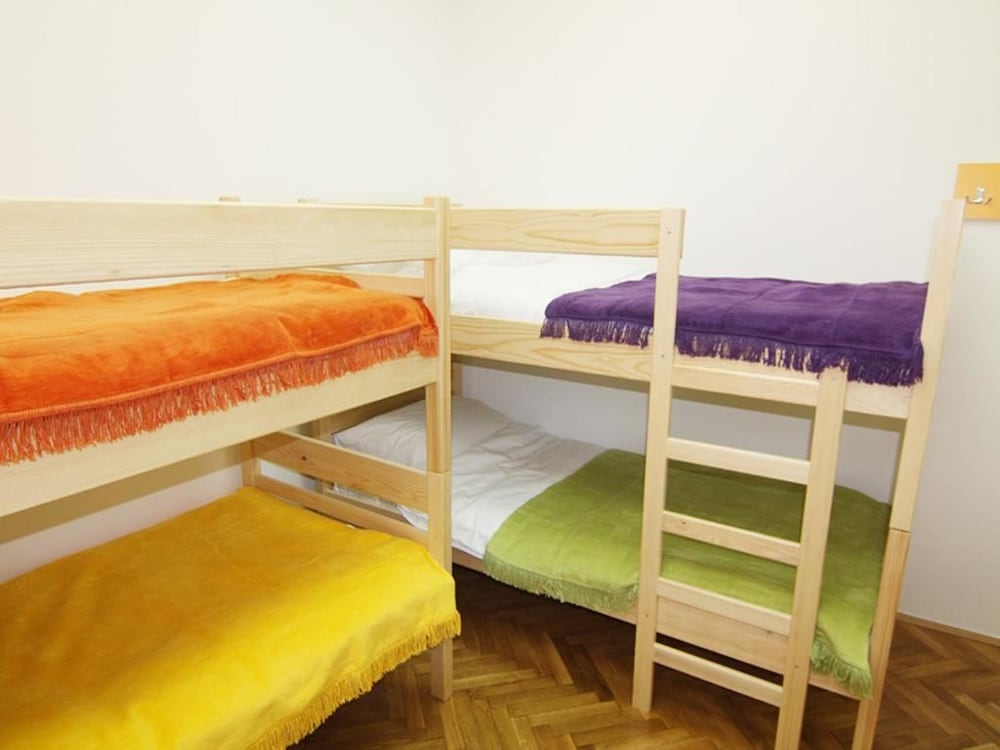 Whole Wide World Hostel & Bar 30/50