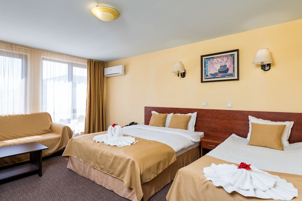 Avenue Hotel 21/50